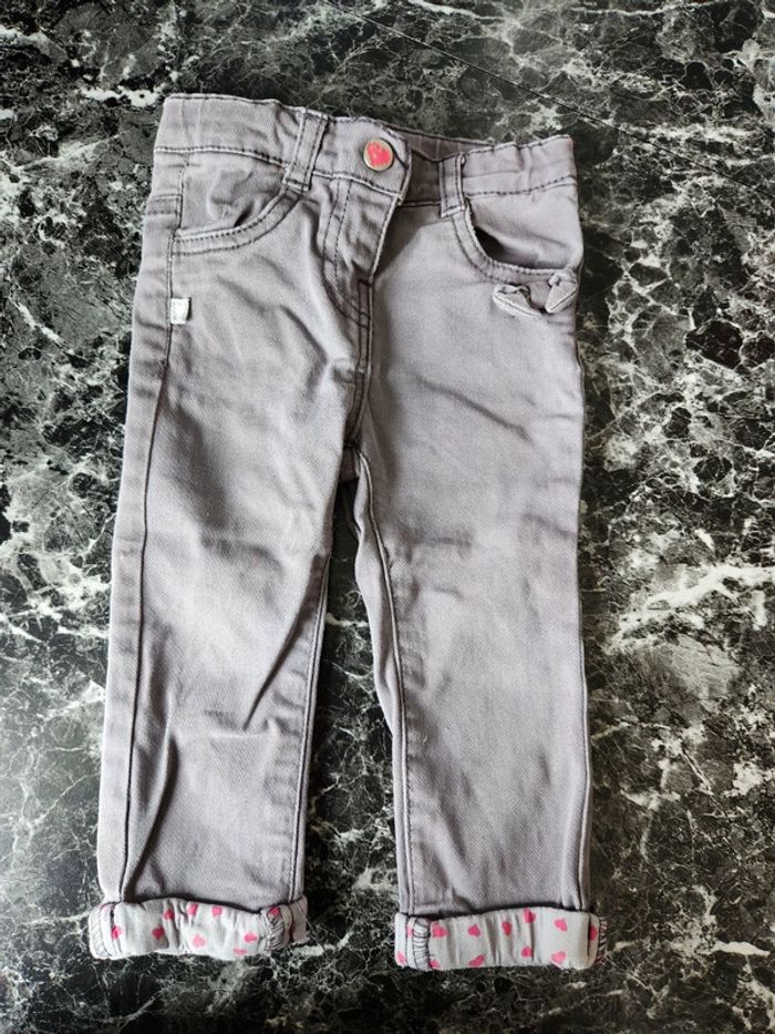 Jean fille taille 12 mois