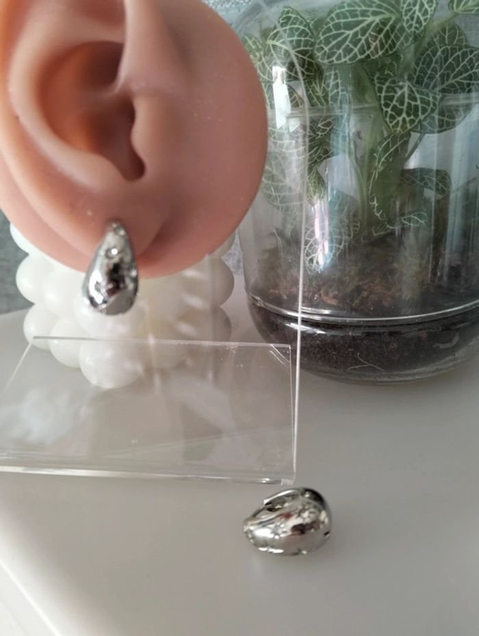 Petites créoles goutte fantaisie argentées étoiles en strass - photo numéro 8