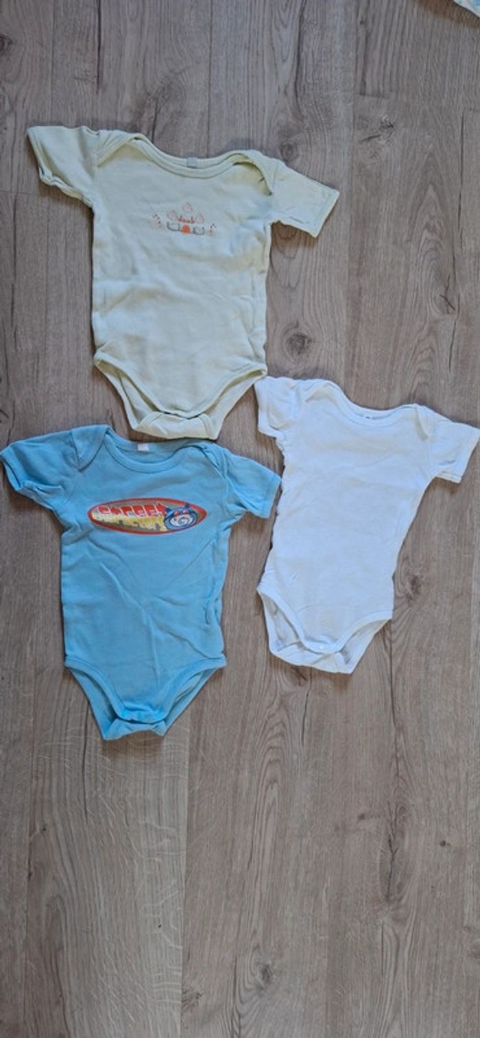 Lot 3 bodies 9mois