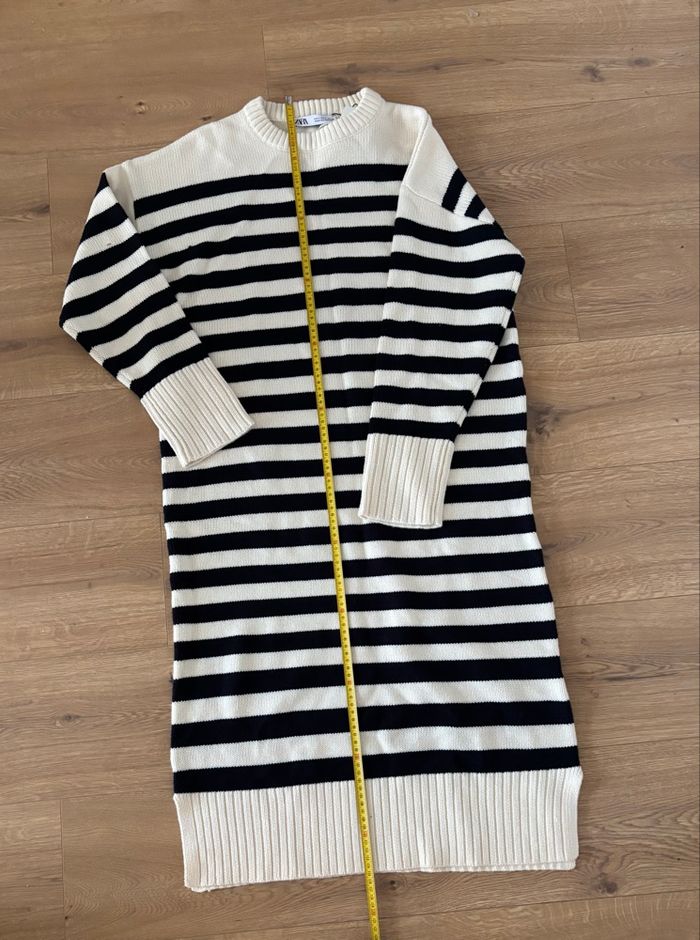 Robe épaisse longue Zara crème/noire S(oversize) - photo numéro 5