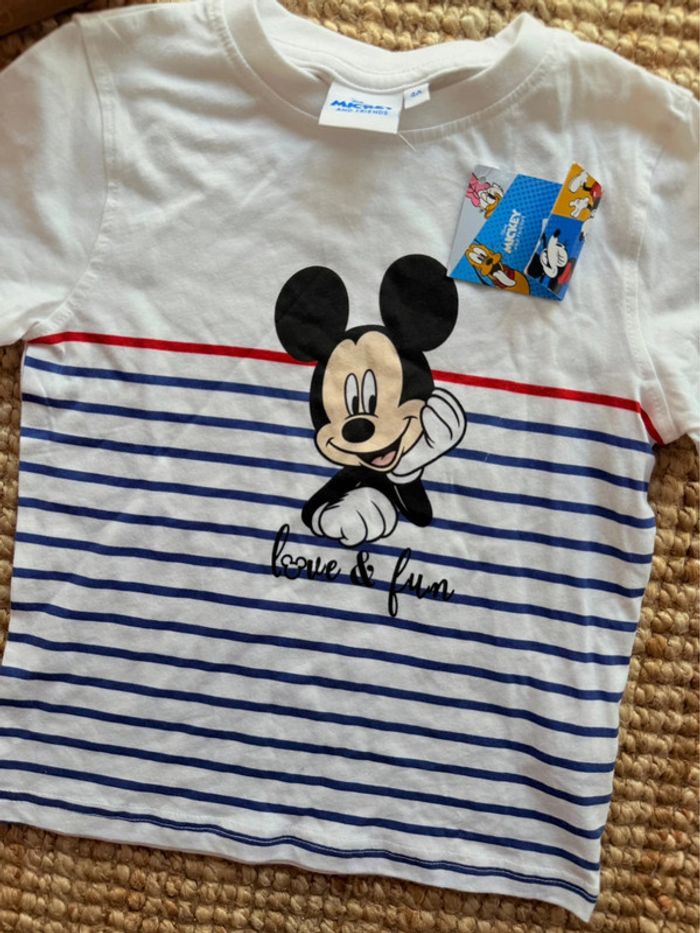 Tee shirt Disney Mickey 4ans / 104cm - photo numéro 2