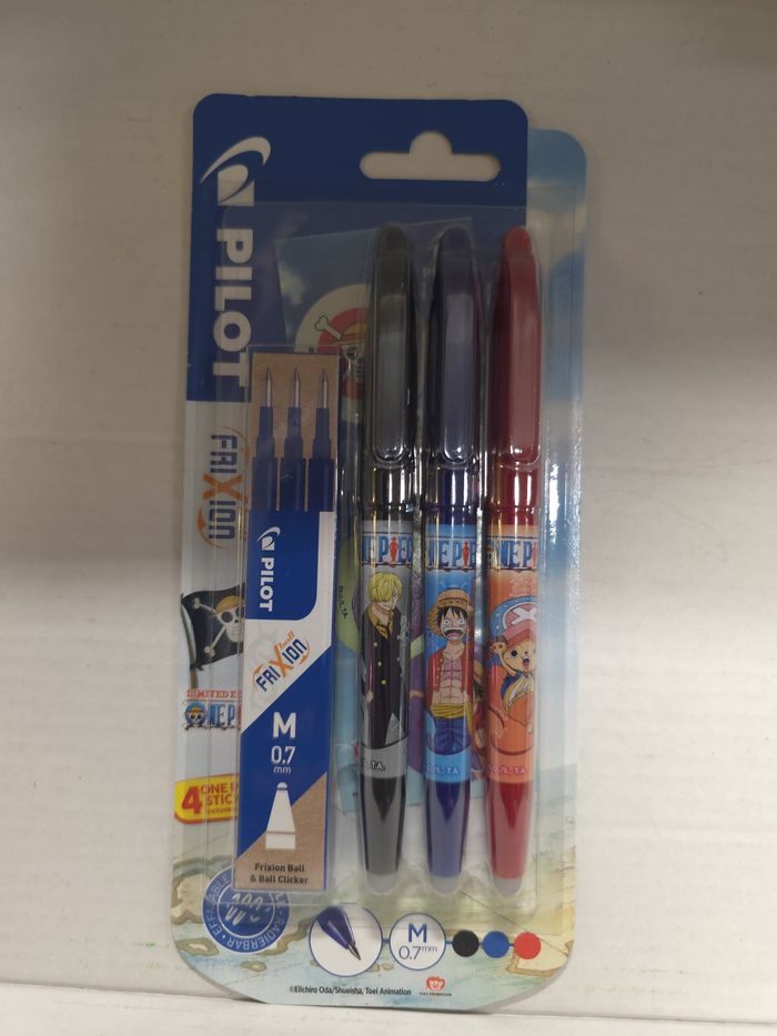 Stylos frixion + recharges one piece
