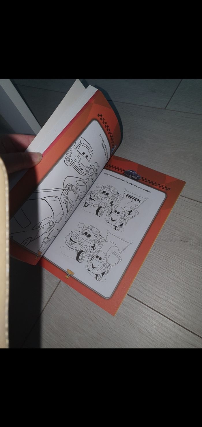 Livre jeux et stickers Cars - photo numéro 3