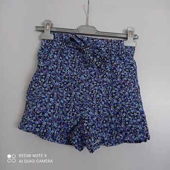Short bleu à fleurs t34