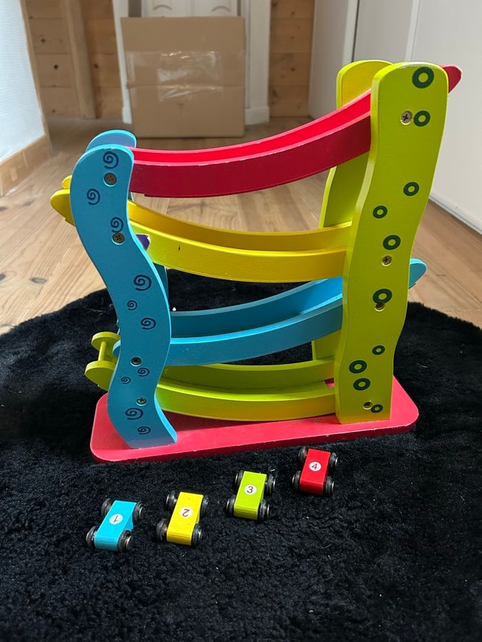 Circuit en bois montessori - photo numéro 1