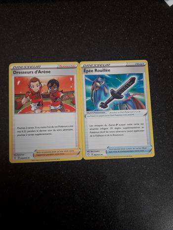 Dresseurs d'arène + Épée rouillée lot de 2 cartes Pokémon neuves