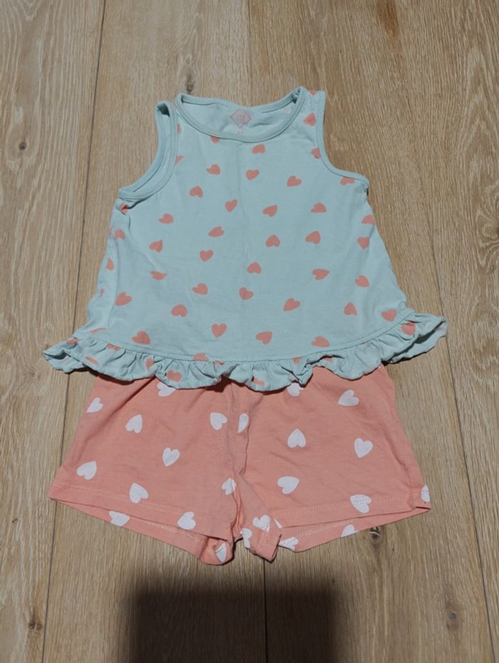 Ensemble pyjama motifs coeurs