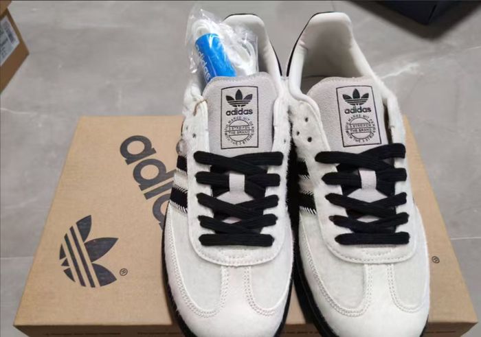 Adidas x Wales Bonner Samba 'Blanc Fourrure Noir' - Taille 40 - photo numéro 2