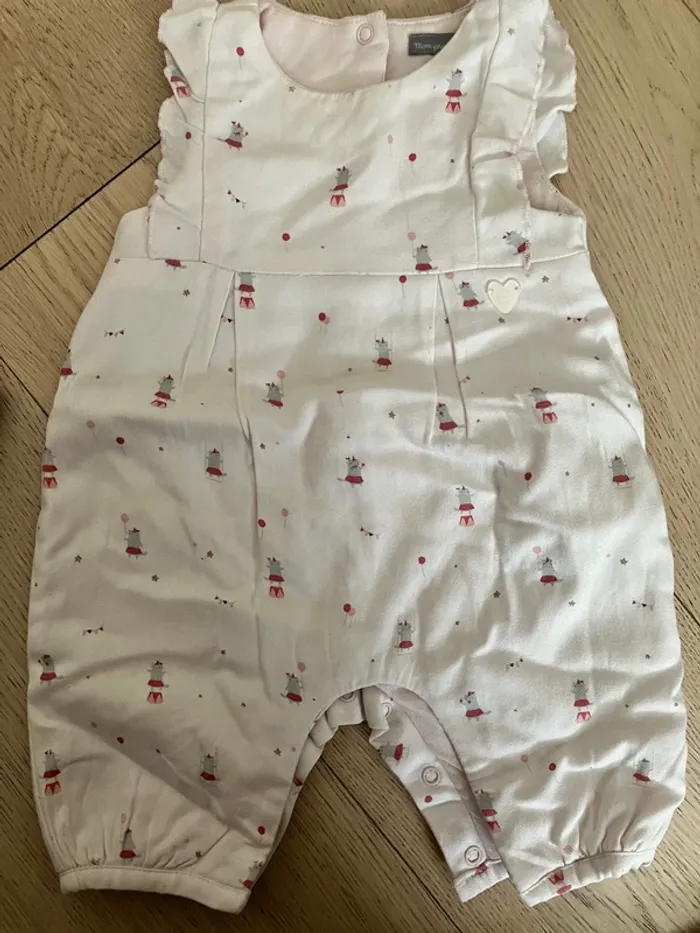 Lot 14 vêtements bébé fille 1 mois printemps/automne/hiver - photo numéro 5