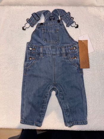 Salopette neuve taille 3 mois 