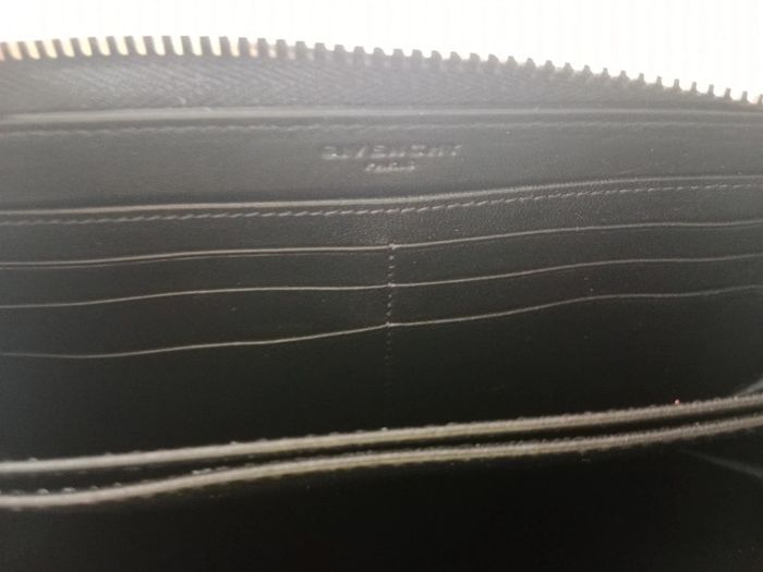 Porte feuille zippé Givenchy neuf - photo numéro 7