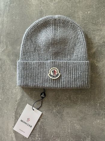 Bonnet Moncler gris