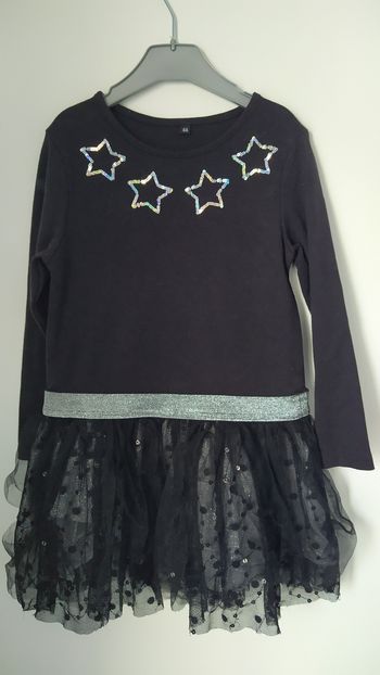 Robe noire étoiles sequins argentés 4 ans