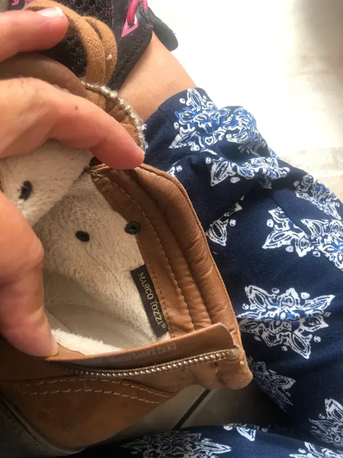 Belle paire de bottine de la marque Marco Tozzi de pointure 38 - photo numéro 7