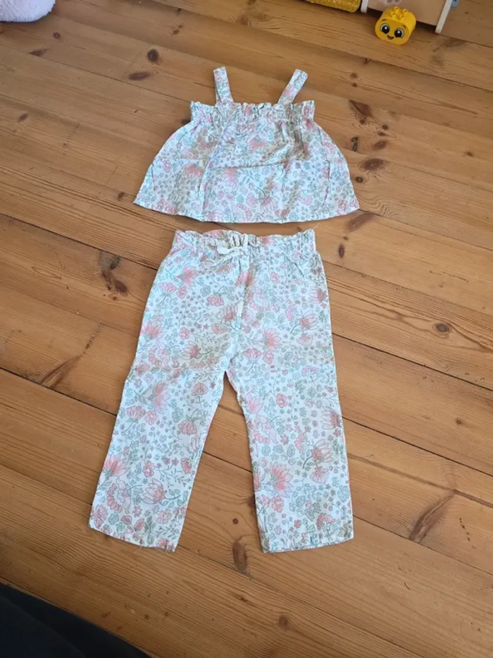 Lot de 7 vêtements fille en 18 mois. - photo numéro 4
