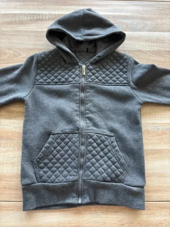 Gilet à Capuche