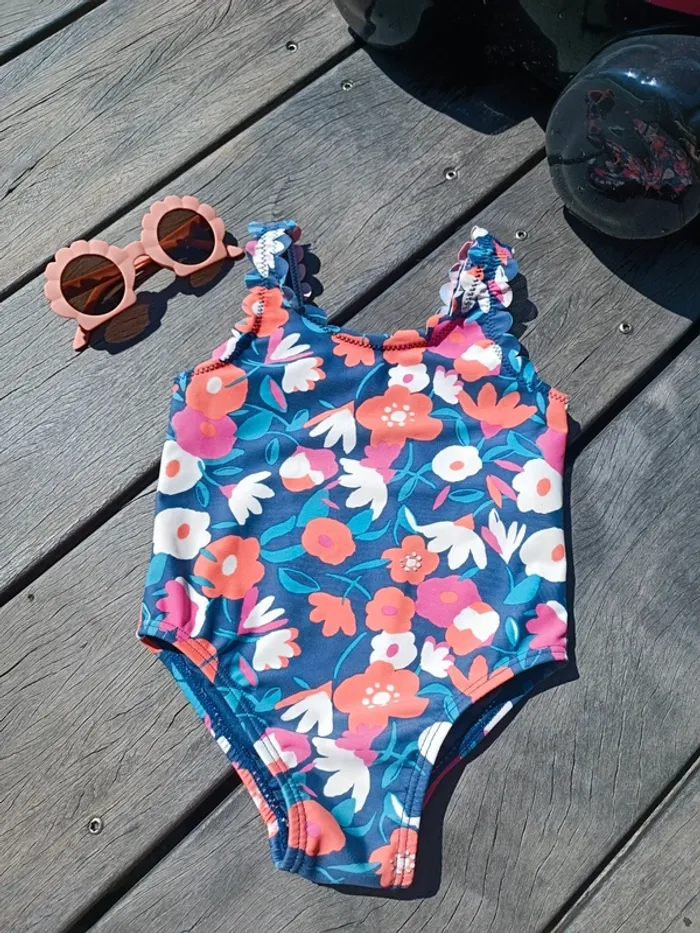 Maillot de bain fleuri 1 pièce TAO 12 mois