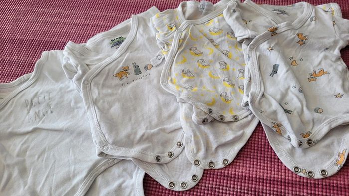 Lot 4 bodys mixte 1M - photo numéro 3