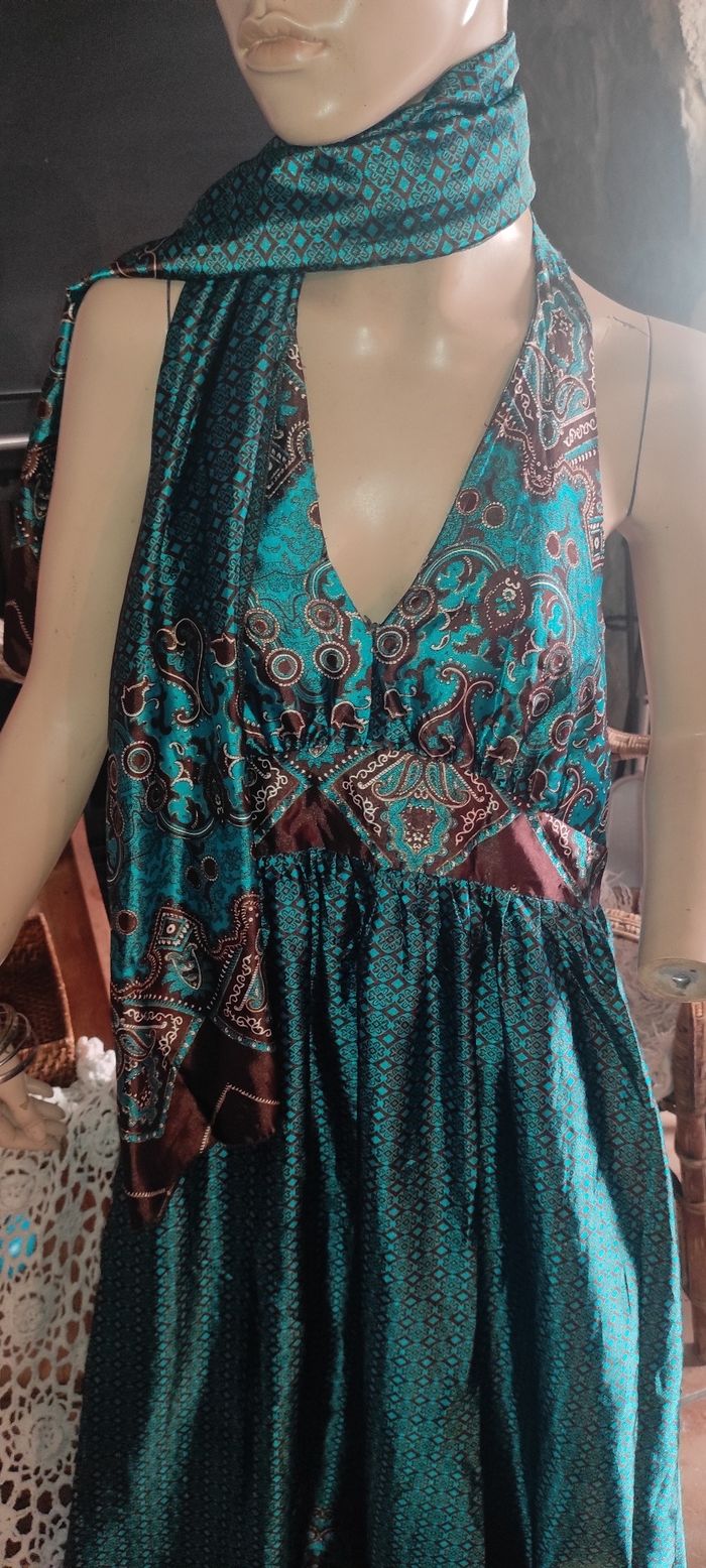 Robe en satin - photo numéro 5