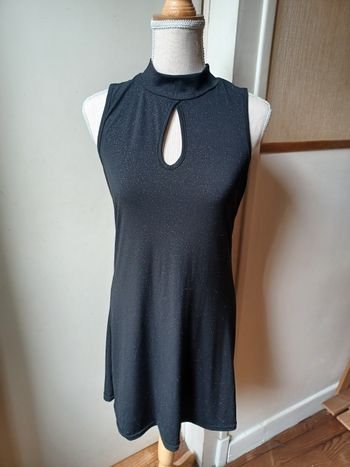 Robe noire pailletée