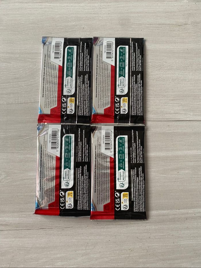 Booster Pokémon EV07 Couronne Stellaire - photo numéro 2