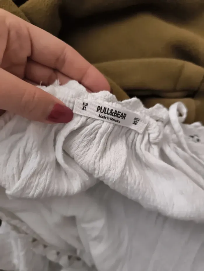 Haut avec épaules dénudées Pull&Bear - photo numéro 4