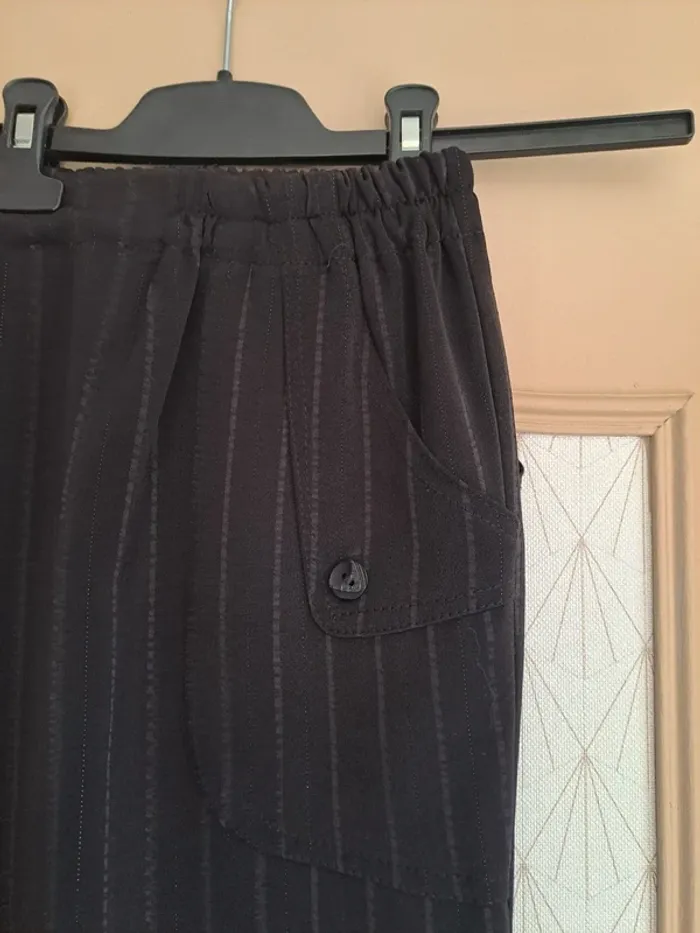 Pantalon femme noir rayé brillant habillé comme neuf T6 = 46 - photo numéro 6