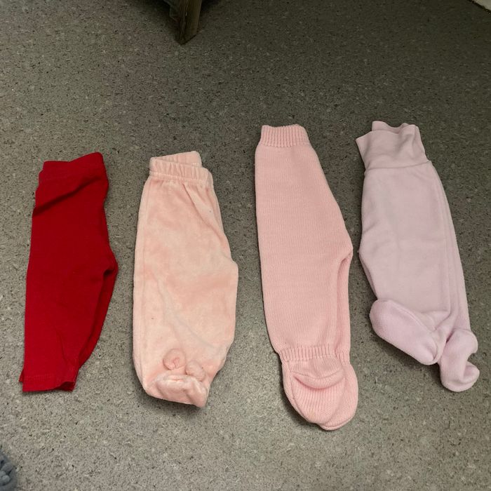 Lots 4 pantalons 1 mois