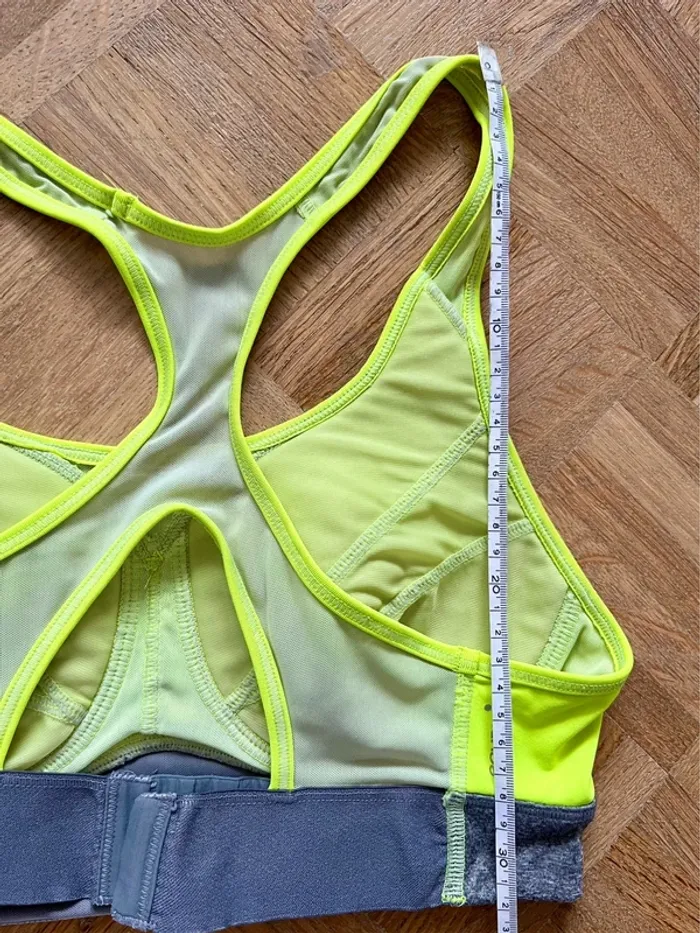 Brassière jaune fluo - photo numéro 7