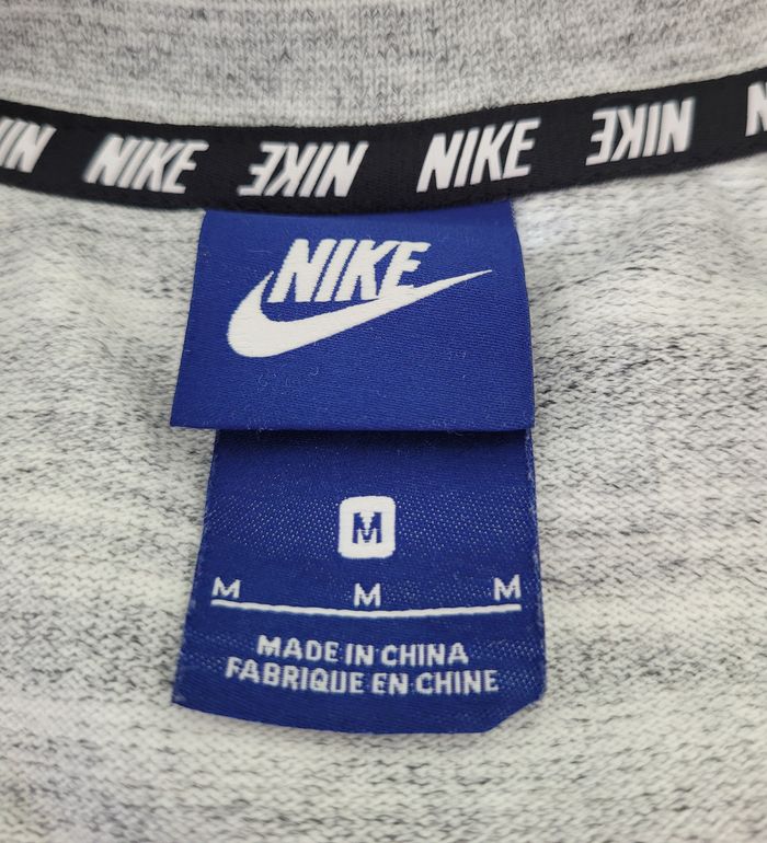 Veste grise zippée, col cheminée, NIKE Taille M/L - photo numéro 4