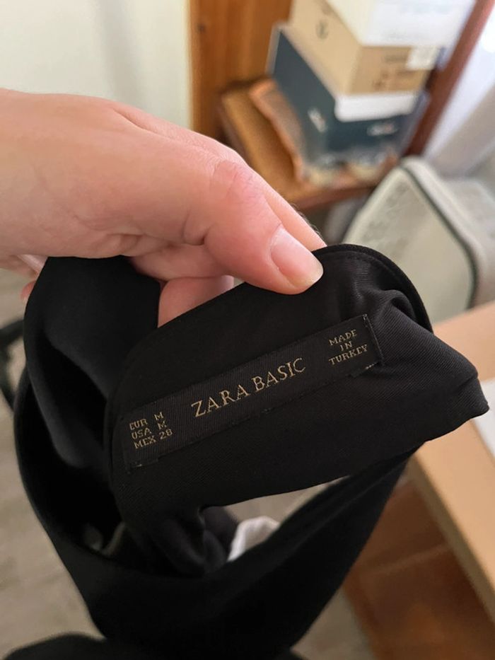 Robe noire et blanche Zara taille M 38 - photo numéro 5