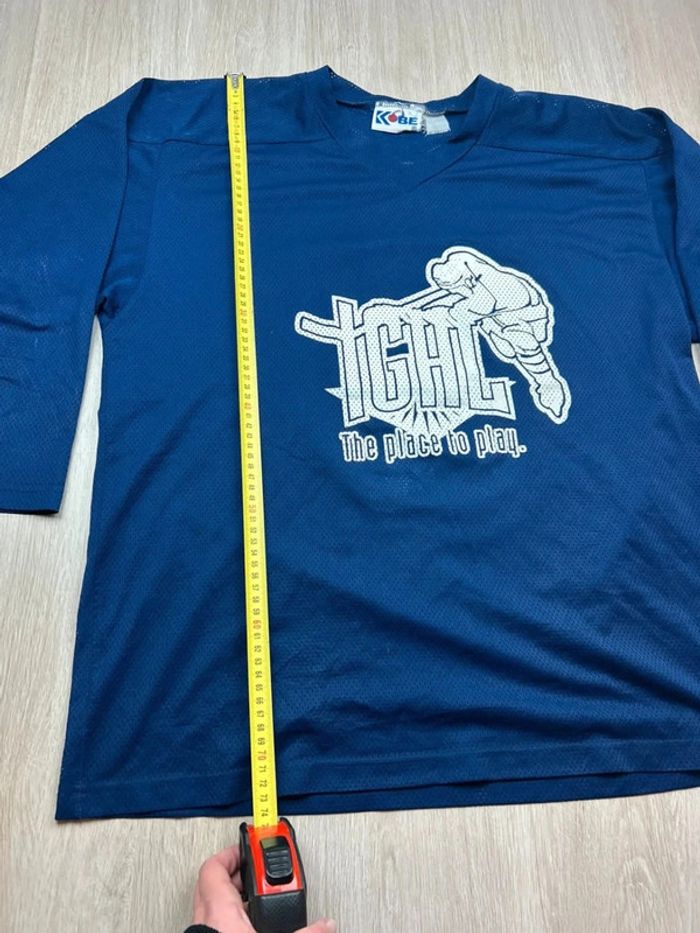 Maillot Hockey Vintage Kobe IGHL The Place To Play Numéro 8 Bleu Marine Y2K - photo numéro 5