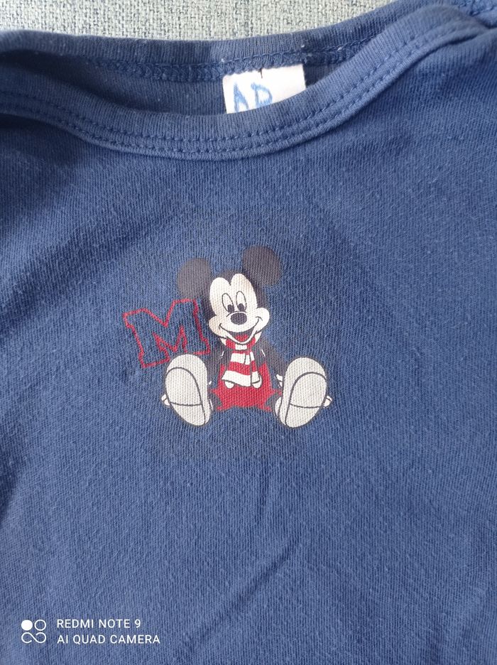 Body manches longues taille 9 mois