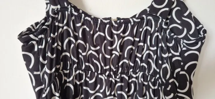 Robe d'été noire et blanche - photo numéro 4