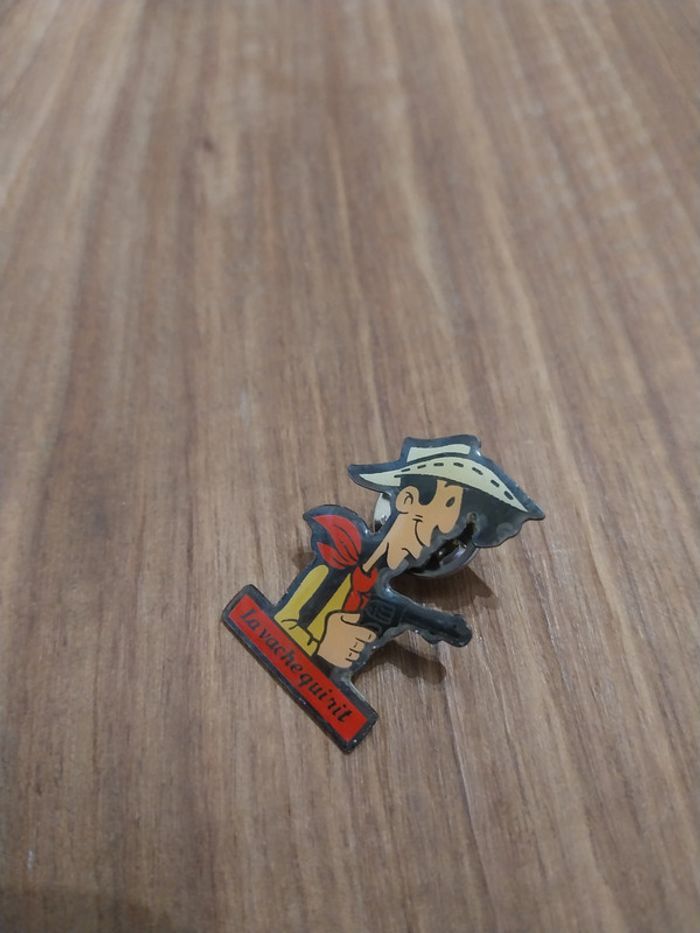 Pins pin's Lucky luke la vache qui rit Dargaud Morris 91 - photo numéro 2