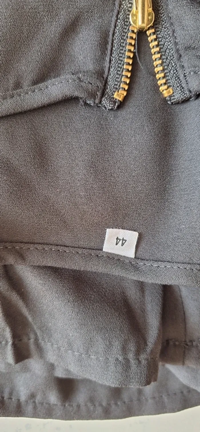 Robe noir taille 44 en polyester. - photo numéro 2