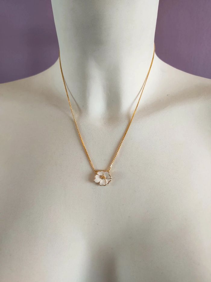 Collier fleur doré - photo numéro 2