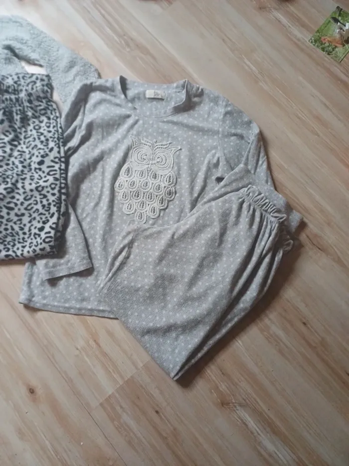 Lot 2 pyjamas chaud hiver taille 38/40 - photo numéro 2
