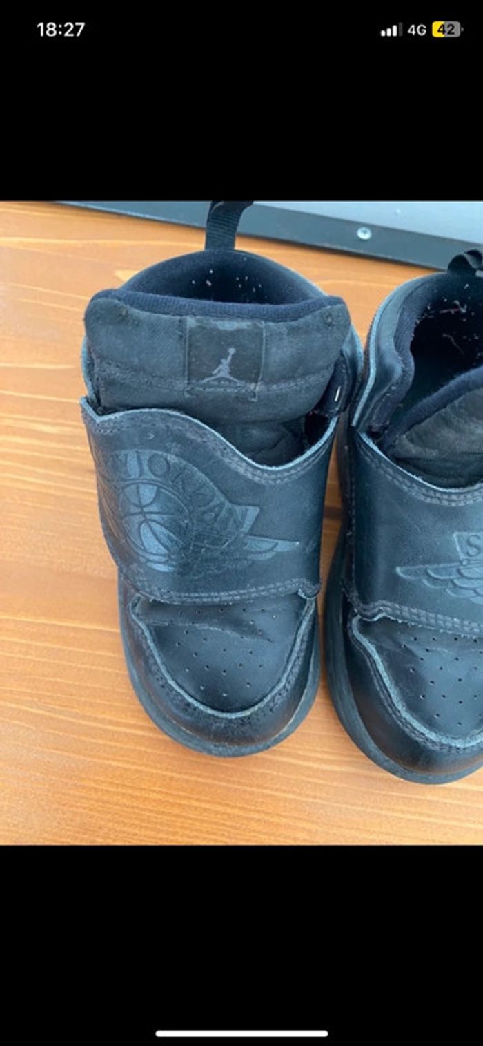 Basket Jordan taille 25 - photo numéro 5