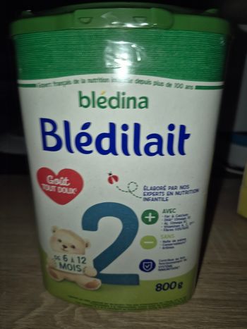 Boîte de lait blédilait 2eme age neuf