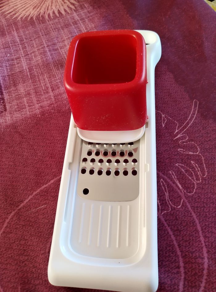 Speedy mando rape Tupperware