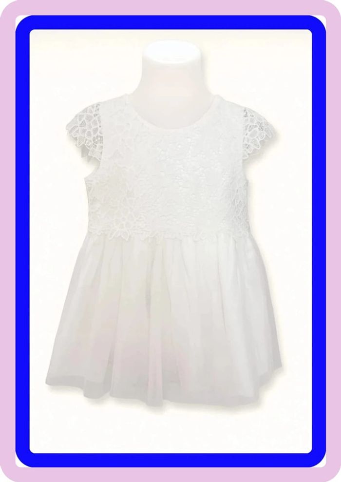 Robe de baptême / Robe de cérémonie en dentelle avec tulle blanc / crème Primark Taille 9 / 12 mois - photo numéro 2