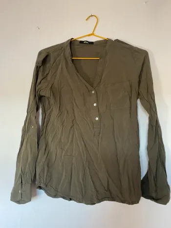 Chemise Mim verte attention manque boutons taille 34