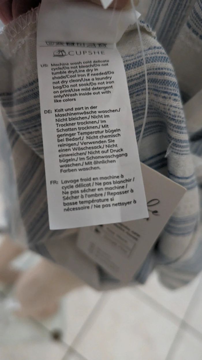 Robe midi à rayures noué col derrière taille XS/36 jamais porté - photo numéro 9