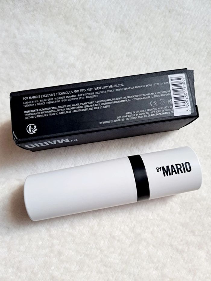 Makeup by Mario
Soft Pop Blush Stick
Teinte Dusty Rose - photo numéro 8