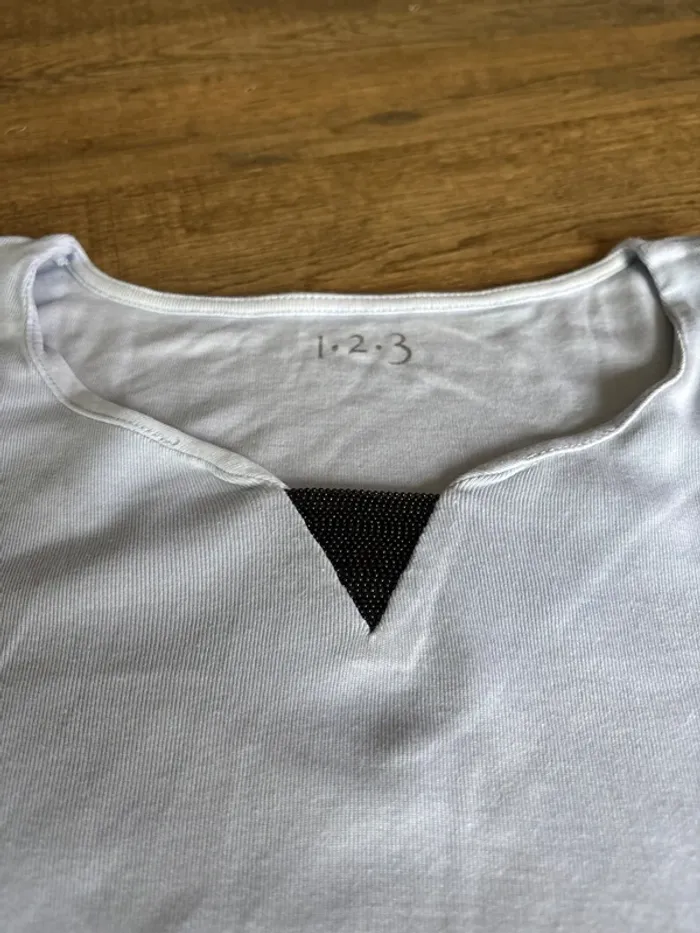 Haut 123 - photo numéro 2