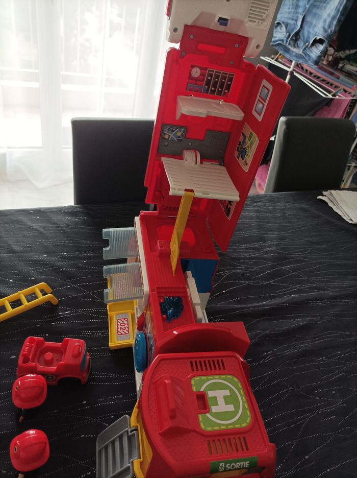 Camion de pompiers tut tut - photo numéro 7