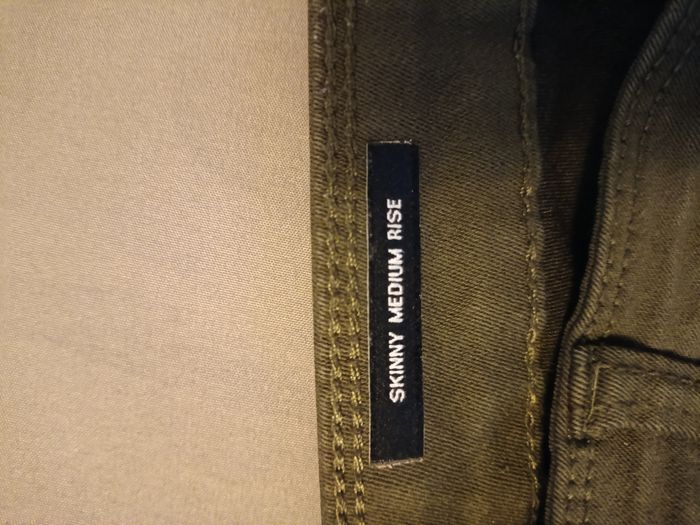 Pantalon Bershka kaki 36 - photo numéro 2