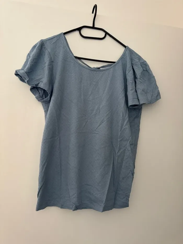 Haut bleu effet dos nu Bonobo