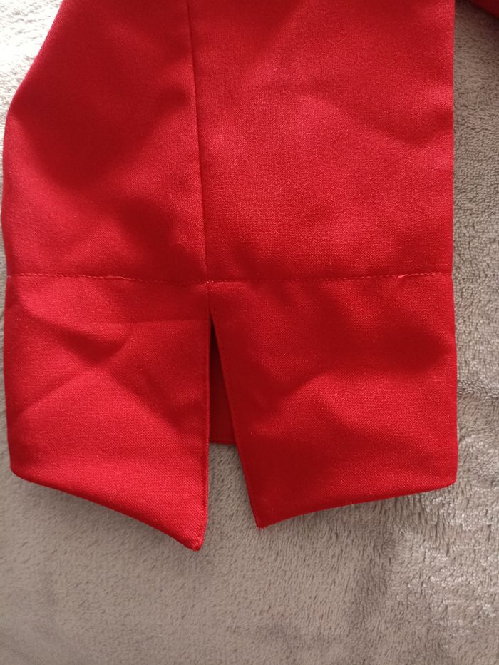 Tailleur rouge - photo numéro 7